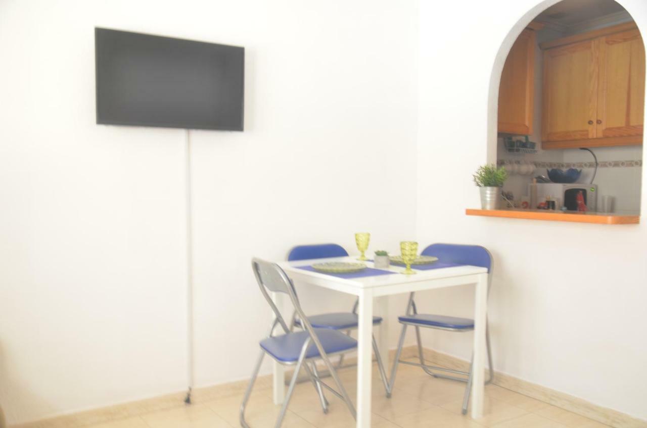 Pretty Studio With Swimming Pool Торрев'єха Екстер'єр фото