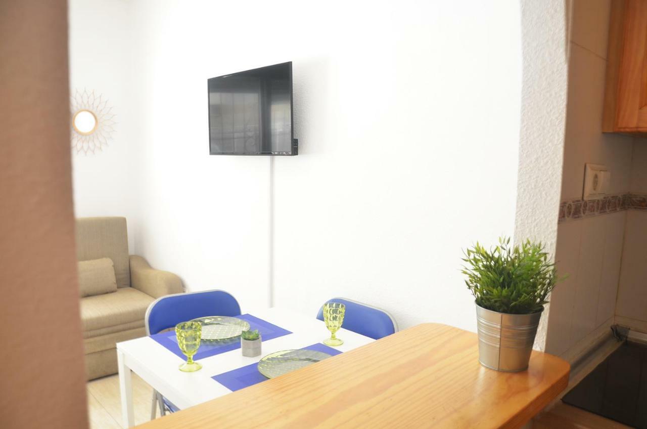 Pretty Studio With Swimming Pool Торрев'єха Екстер'єр фото