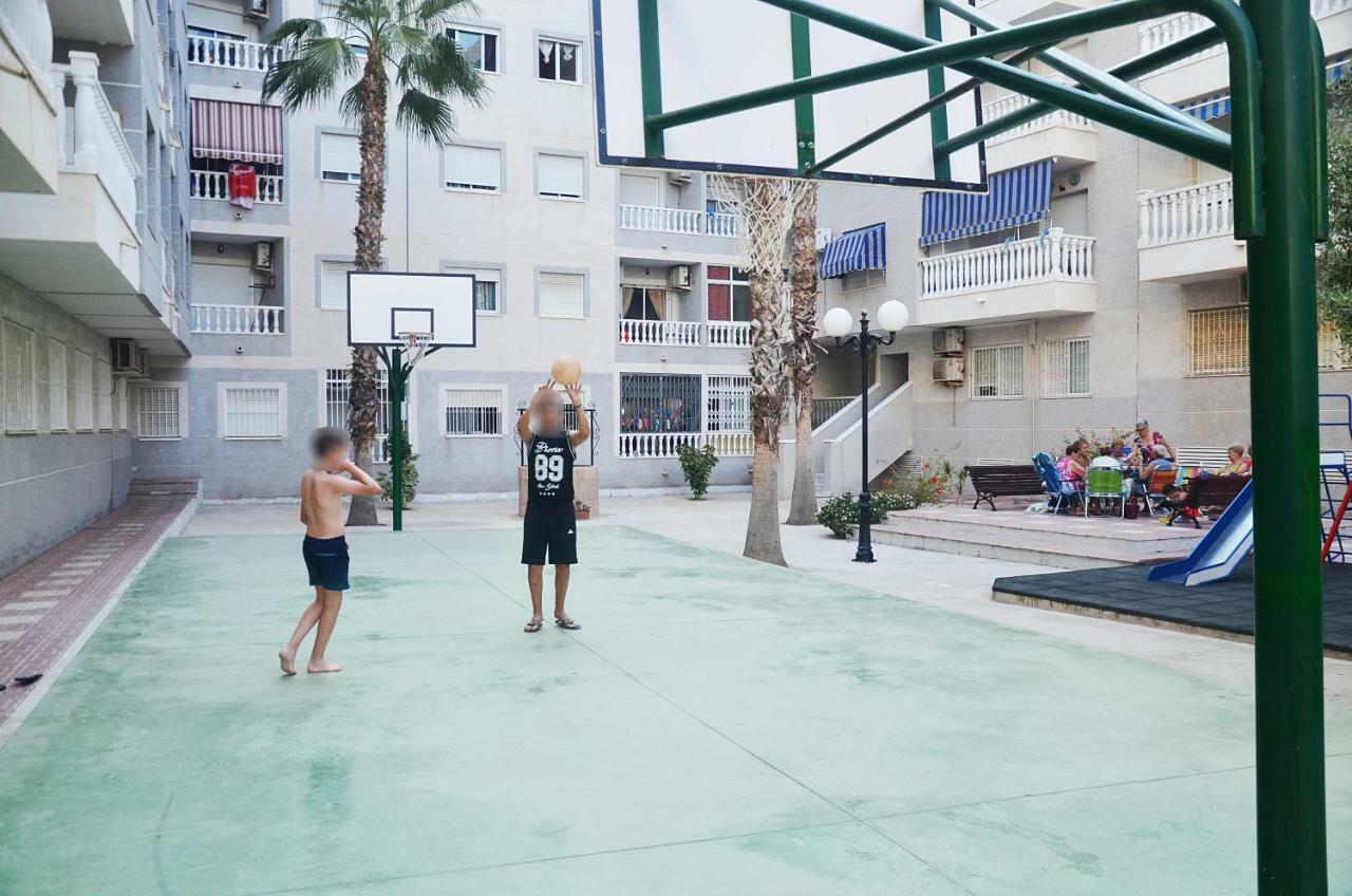 Pretty Studio With Swimming Pool Торрев'єха Екстер'єр фото